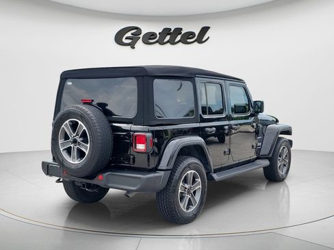 Used 2023 Jeep Wrangler Unlimited Sahara AWD/4WD image 5