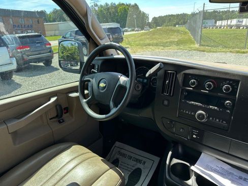 Used 2017 Chevrolet Express 2500 RWD image 35