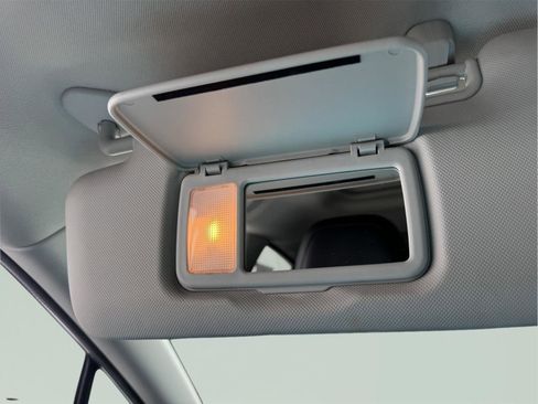 Used 2024 Subaru Crosstrek 2.5i Limited AWD/4WD image 25