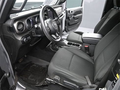 Used 2020 Jeep Wrangler Sport image 9