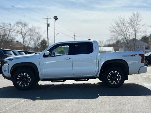 Used 2024 Nissan Frontier PRO-4X w/ Technology Package image 2