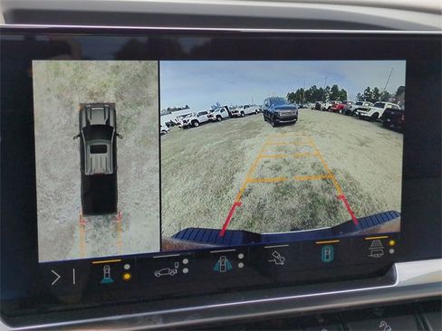 Used 2024 Chevrolet Silverado 3500 LTZ w/ LTZ Premium Package image 17