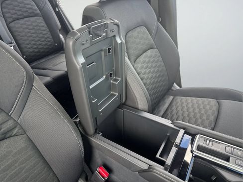 New 2026 Nissan Pathfinder SV FWD image 39