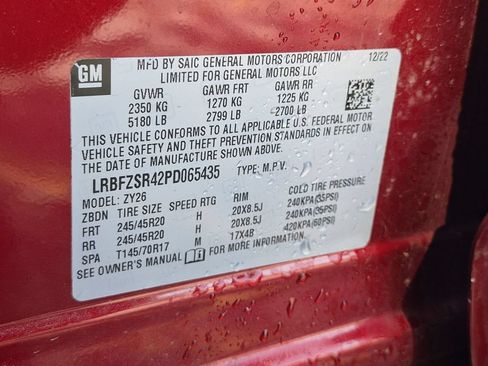 Used 2023 Buick Envision Avenir AWD/4WD image 34