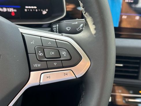 New 2025 Volkswagen Jetta SE FWD image 18