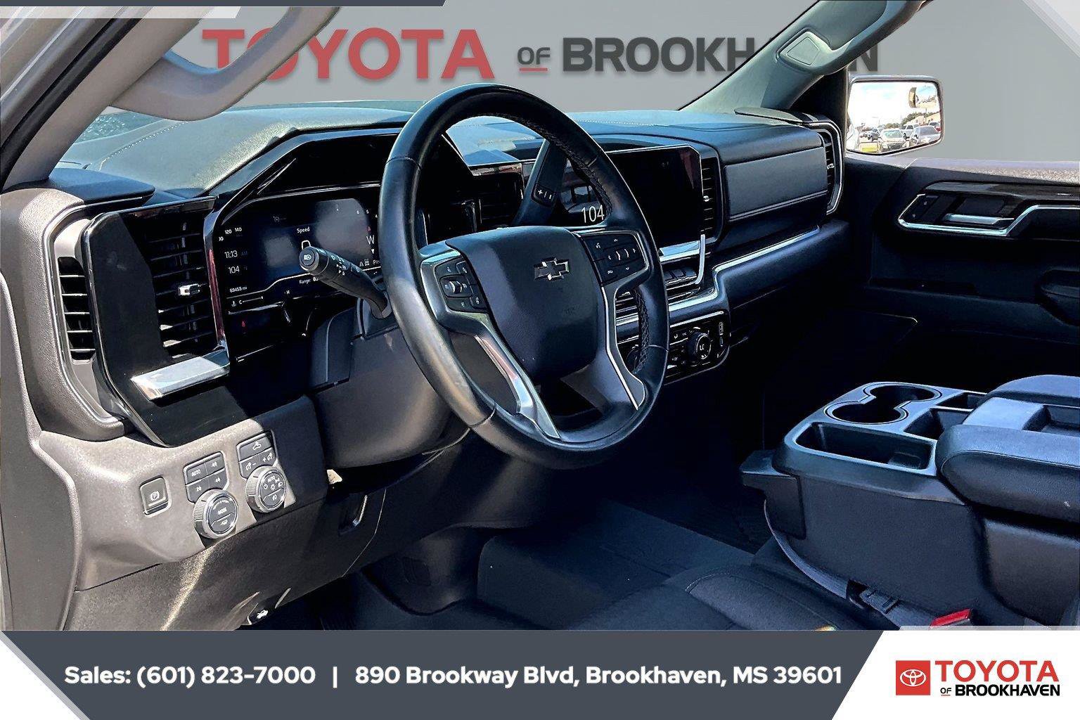 Used 2024 Chevrolet Silverado 1500 LT Trail Boss w/ Protection Package AWD/4WD image 12
