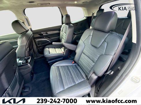 Certified 2024 Kia Telluride SX Prestige w/ Towing Package image 23