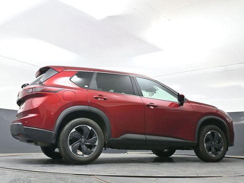 Used 2025 Nissan Rogue SV image 24