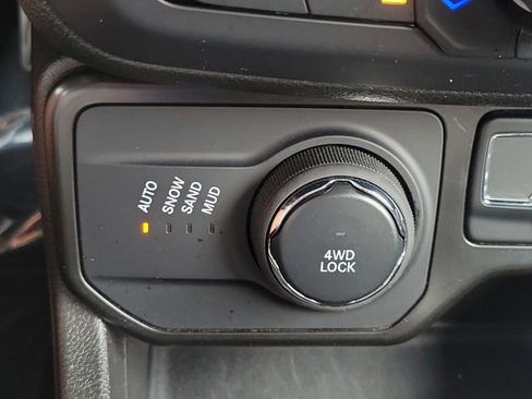 Used 2022 Jeep Renegade Latitude image 27