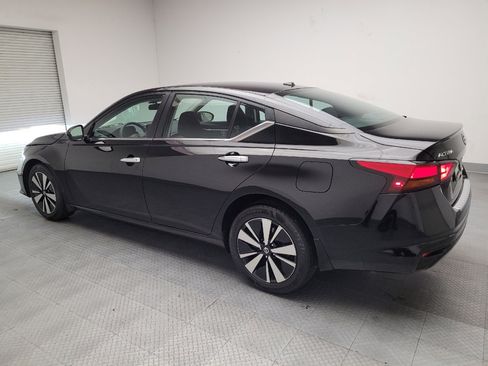 Used 2022 Nissan Altima 2.5 SV image 3
