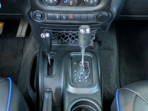 Used 2018 Jeep Wrangler Unlimited Sport S AWD/4WD image 16