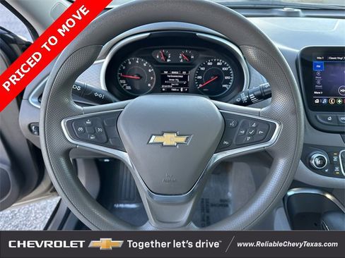 Used 2022 Chevrolet Malibu LT image 13