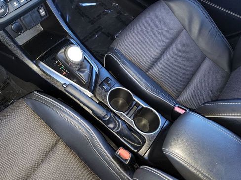 Used 2016 Toyota Corolla S image 21