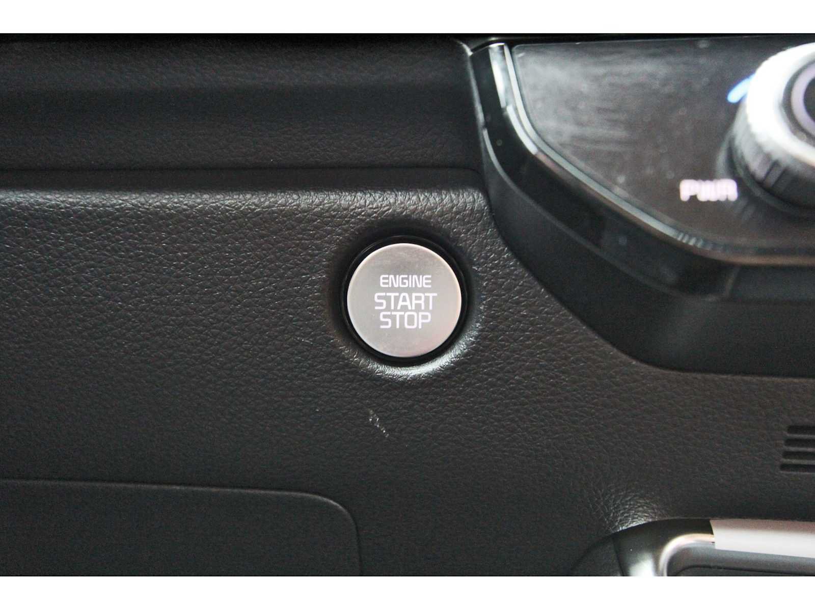 Used 2025 Kia Carnival SX Prestige FWD image 29