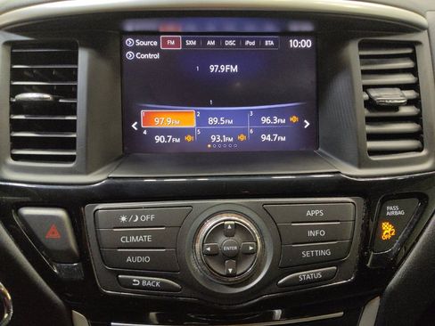 Used 2017 Nissan Pathfinder SV AWD/4WD image 25