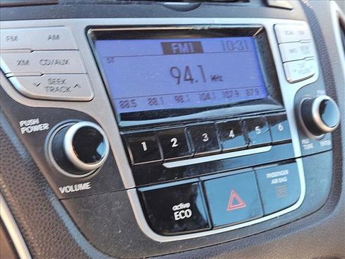 Used 2012 Hyundai Tucson GLS image 11