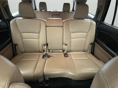 Used 2016 Honda Pilot Touring image 23