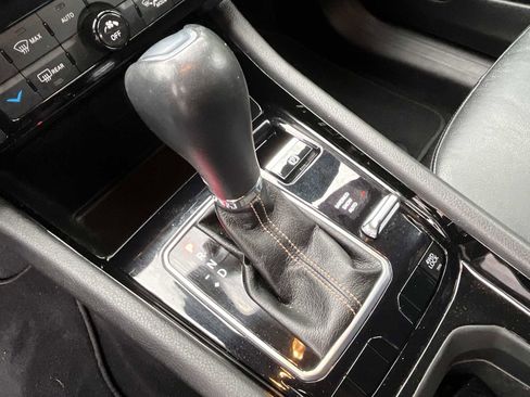 Used 2022 Jeep Compass Limited image 15