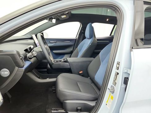Used 2025 Volvo EX30 Plus w/ Protection Package Premier AWD/4WD image 17