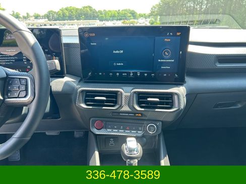 Used 2026 Ford Mustang Convertible RWD image 16
