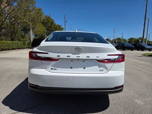 Used 2025 Toyota Camry LE image 4