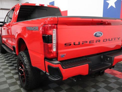 Used 2024 Ford F250 Lariat w/ Lariat Ultimate Package AWD/4WD image 3