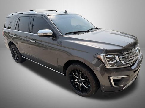 Used 2019 Ford Expedition Platinum AWD/4WD image 2