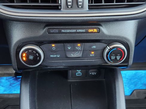 Used 2022 Ford Escape SE image 22