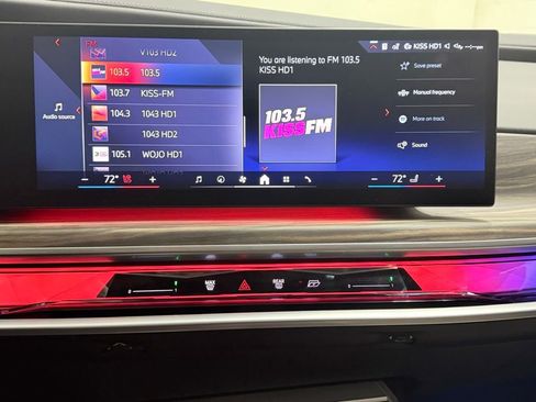 Used 2024 BMW 760i xDrive w/ Premium Package image 27