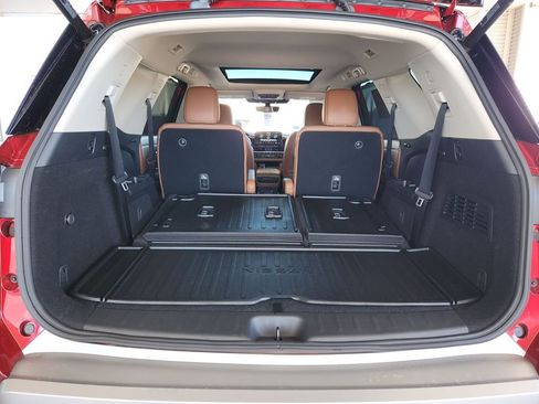 Certified 2024 Nissan Pathfinder Platinum image 8