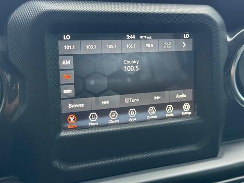 Used 2021 Jeep Wrangler Unlimited Sahara AWD/4WD image 21