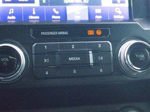 Used 2021 Ford F250 Platinum w/ FX4 Off-Road Package AWD/4WD image 27