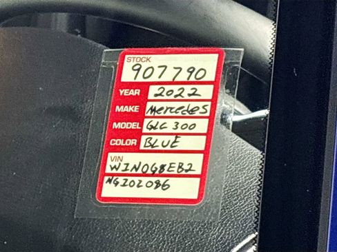 Used 2022 Mercedes-Benz GLC 300 4MATIC image 23