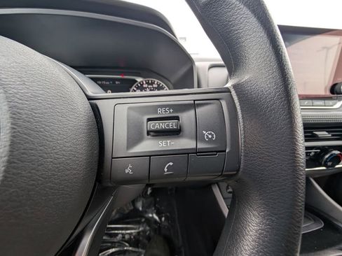 Used 2024 Nissan Rogue S image 20