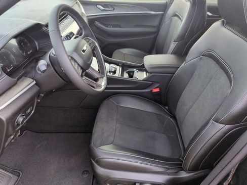 New 2026 Jeep Grand Cherokee L Laredo image 12