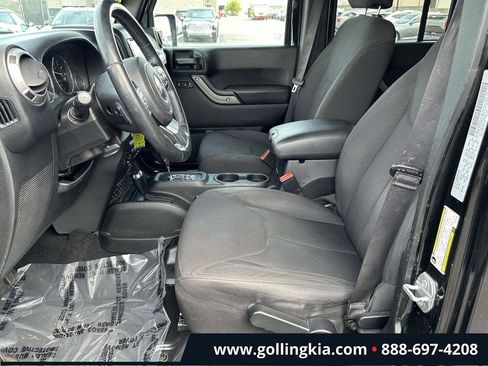 Used 2017 Jeep Wrangler Unlimited Sport w/ Quick Order Package 24S AWD/4WD image 18