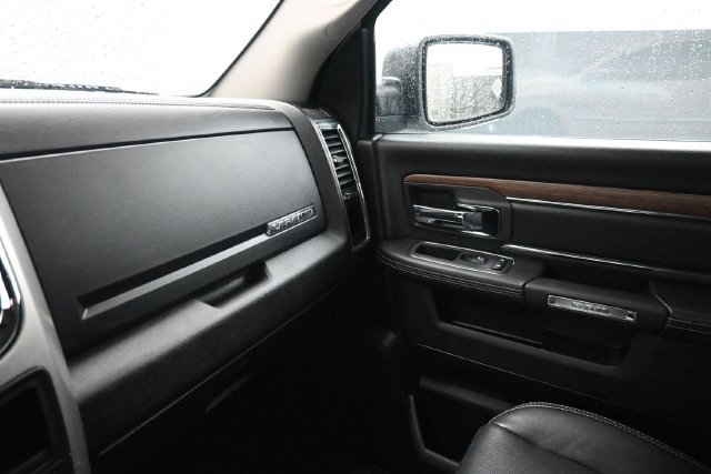 Used 2018 RAM 1500 Laramie w/ Convenience Group AWD/4WD image 9