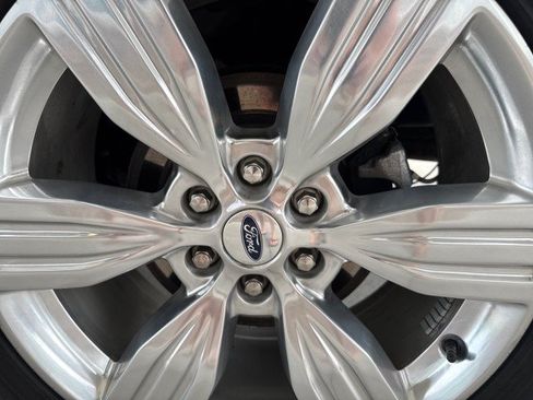 Used 2023 Ford Expedition Platinum AWD/4WD image 5