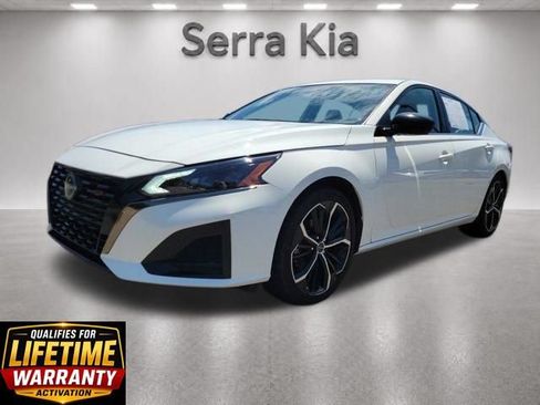 Used 2024 Nissan Altima 2.5 SR FWD image 1