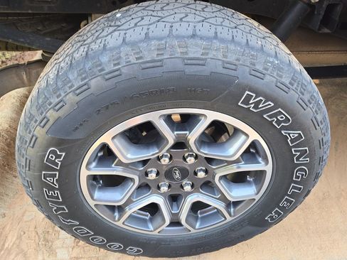Used 2021 Ford F150 XL w/ STX Appearance Package AWD/4WD image 5