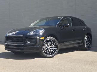 New 2026 Porsche Macan AWD/4WD video 1
