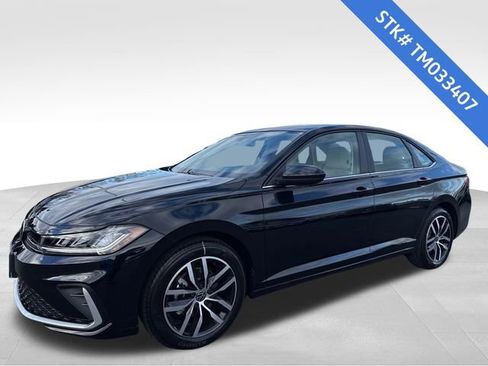 New 2026 Volkswagen Jetta SE image 3