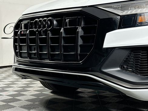 Used 2023 Audi SQ8 Premium Plus w/ SQ8 Luxury Package AWD/4WD image 34