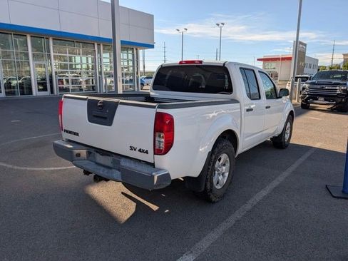 Used 2012 Nissan Frontier SV w/ SV Premium Utility Pkg AWD/4WD image 3