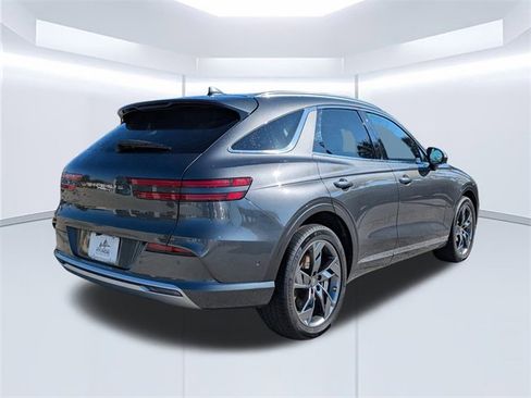 Used 2023 Genesis Electrified GV70 Advanced image 4