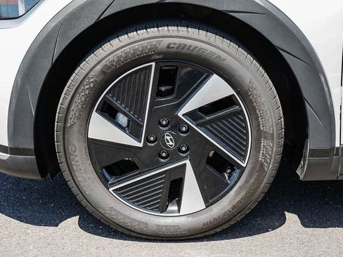Certified 2025 Hyundai Ioniq 5 SEL RWD image 11