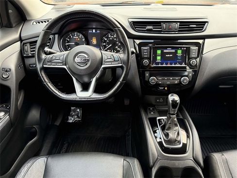 Used 2020 Nissan Rogue Sport SL w/ Premium Package image 13