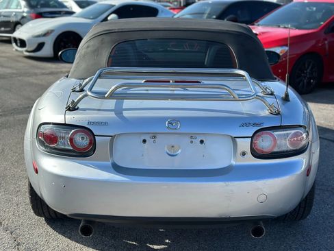 Used 2007 MAZDA MX-5 Miata Touring image 12
