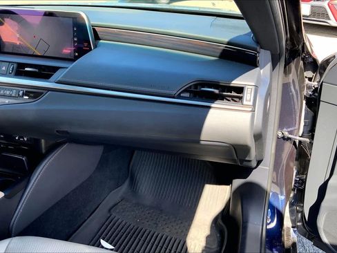 Used 2020 Lexus ES 350 w/ Premium Package image 19