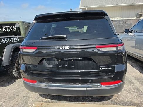 Used 2025 Jeep Grand Cherokee Laredo X w/ Luxury Tech Group I RWD image 4